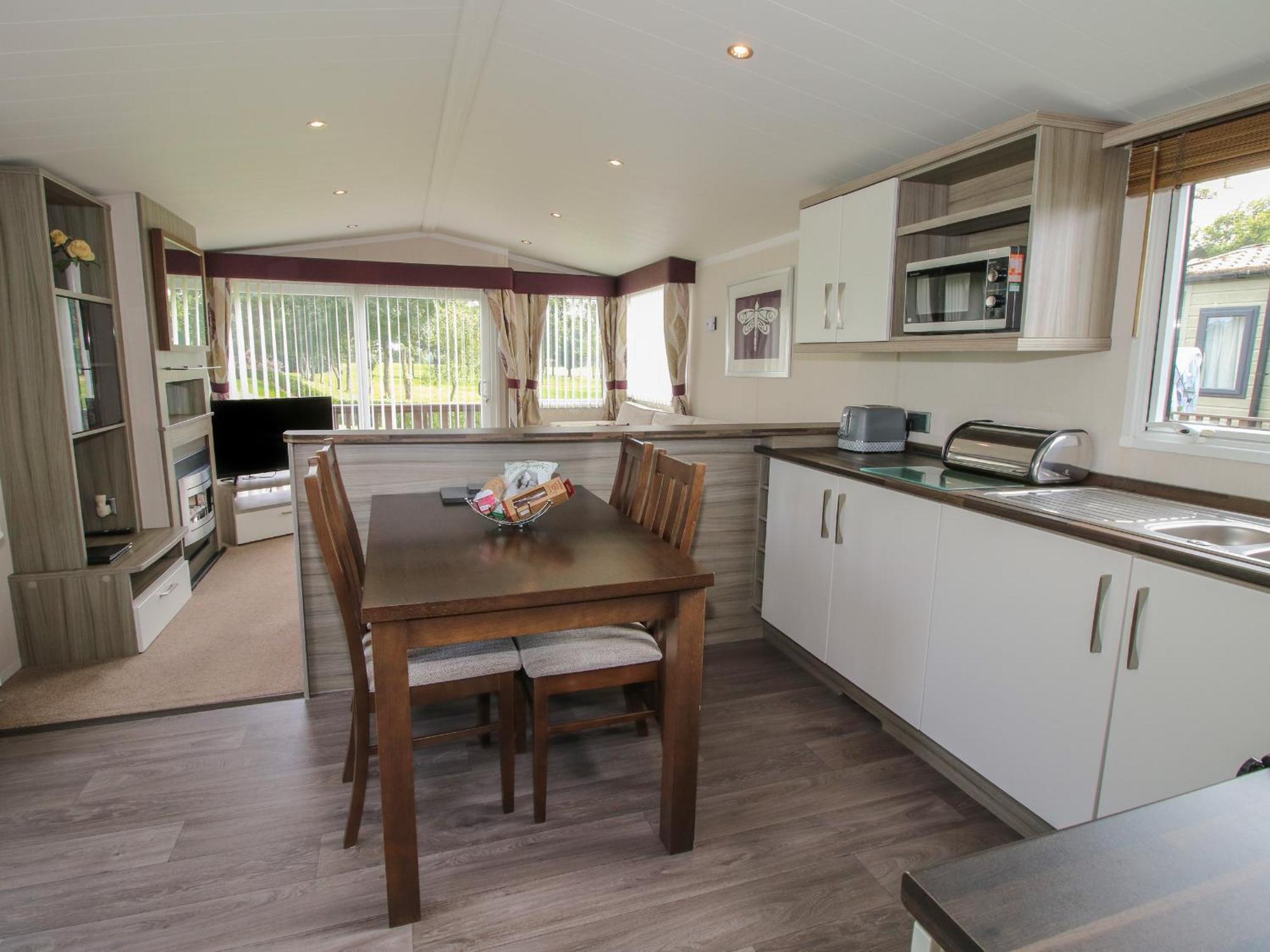Swan Villa Leominster Bagian luar foto