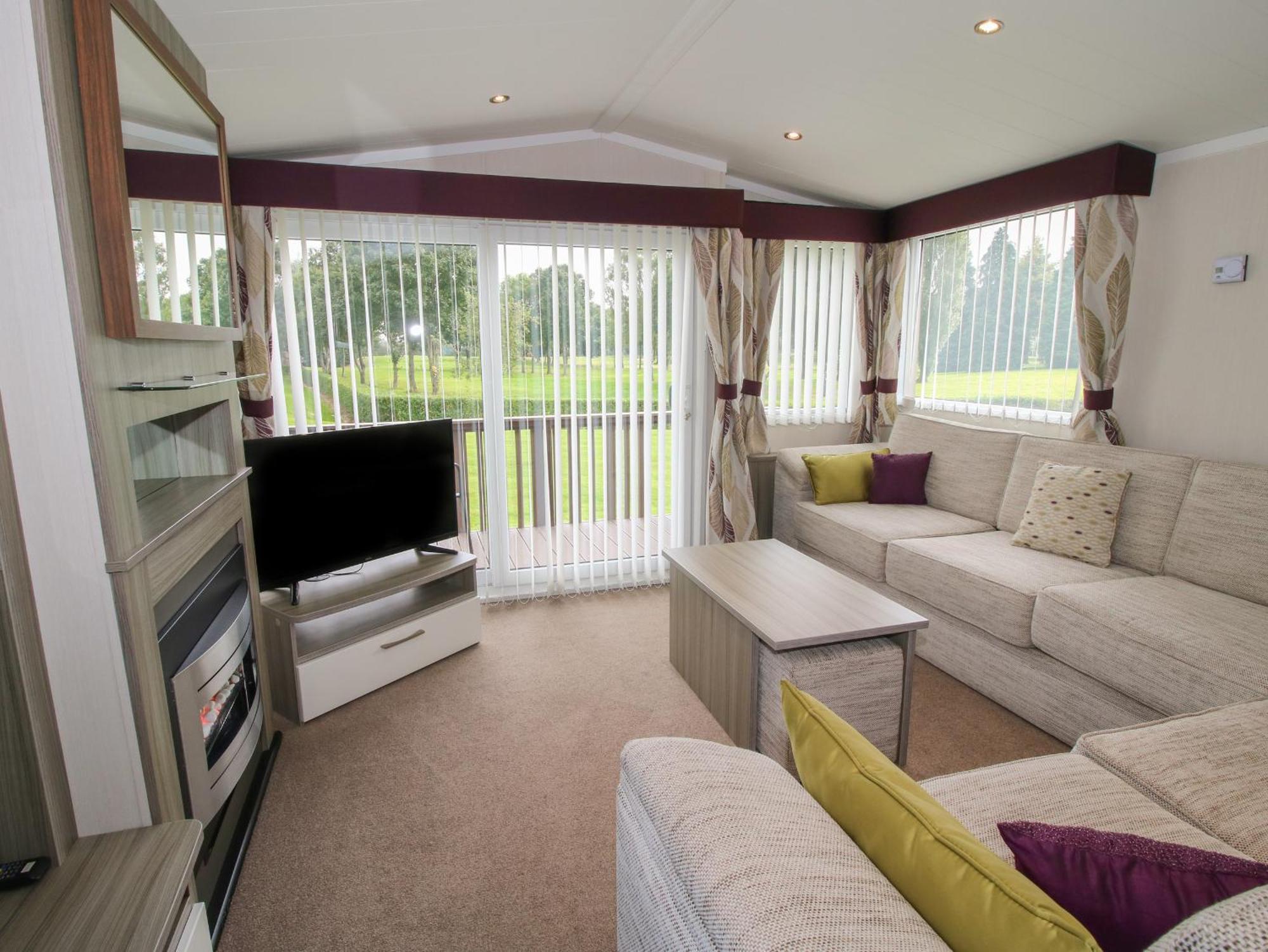 Swan Villa Leominster Bagian luar foto